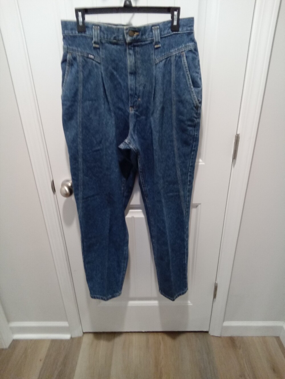 Vintage 80's Lee Jeans Sz 32"-12 Ins 30" High-Rise Pleated Waist-Pocketless Back - Picture 6 of 14
